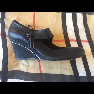 👠👠Beautiful leather black shoes 👠👠